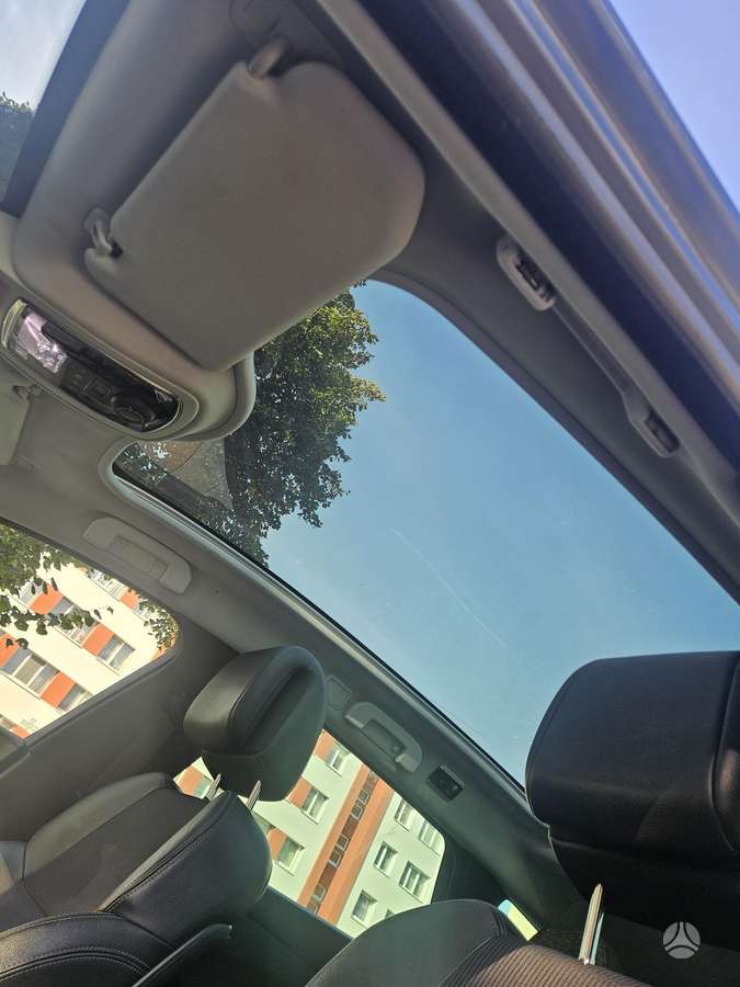 Peugeot 508 2011 — photo 9