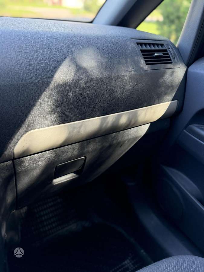 Opel Zafira 2008 — photo 21