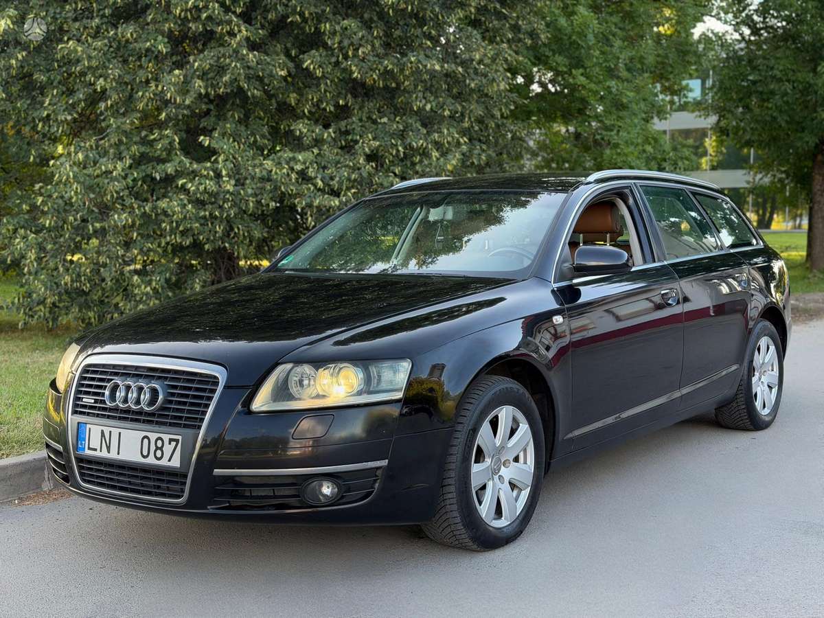 Audi A6 2006 — вигляд ззаду