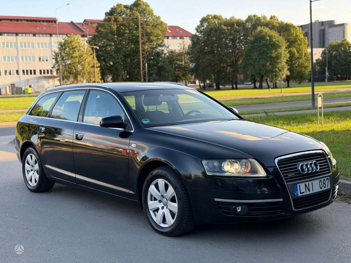 Audi A6 2006 — салон