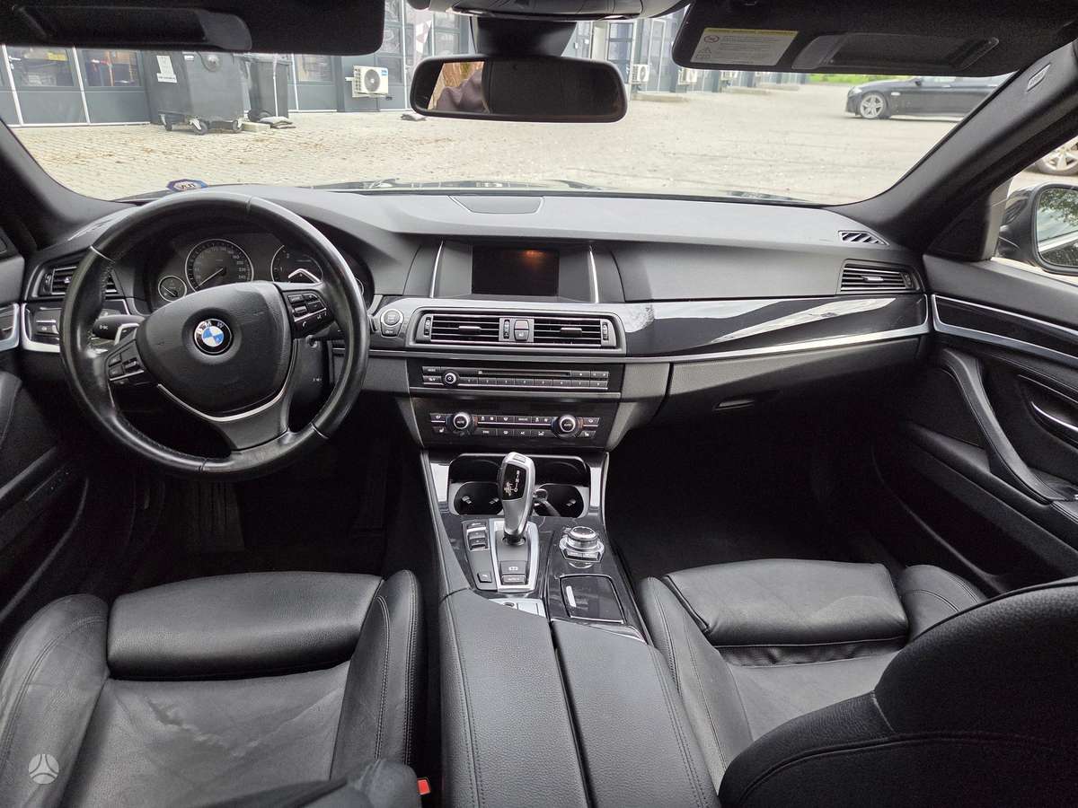 BMW 520 2014 — photo 12