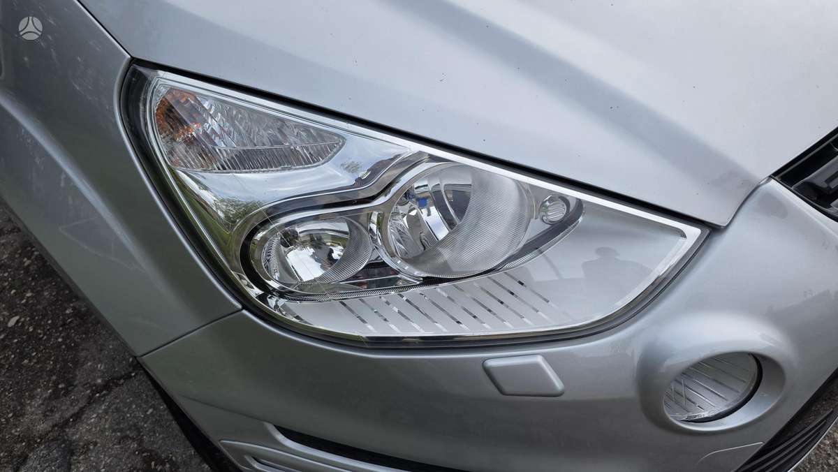 Ford S-MAX 2013 — фото 12