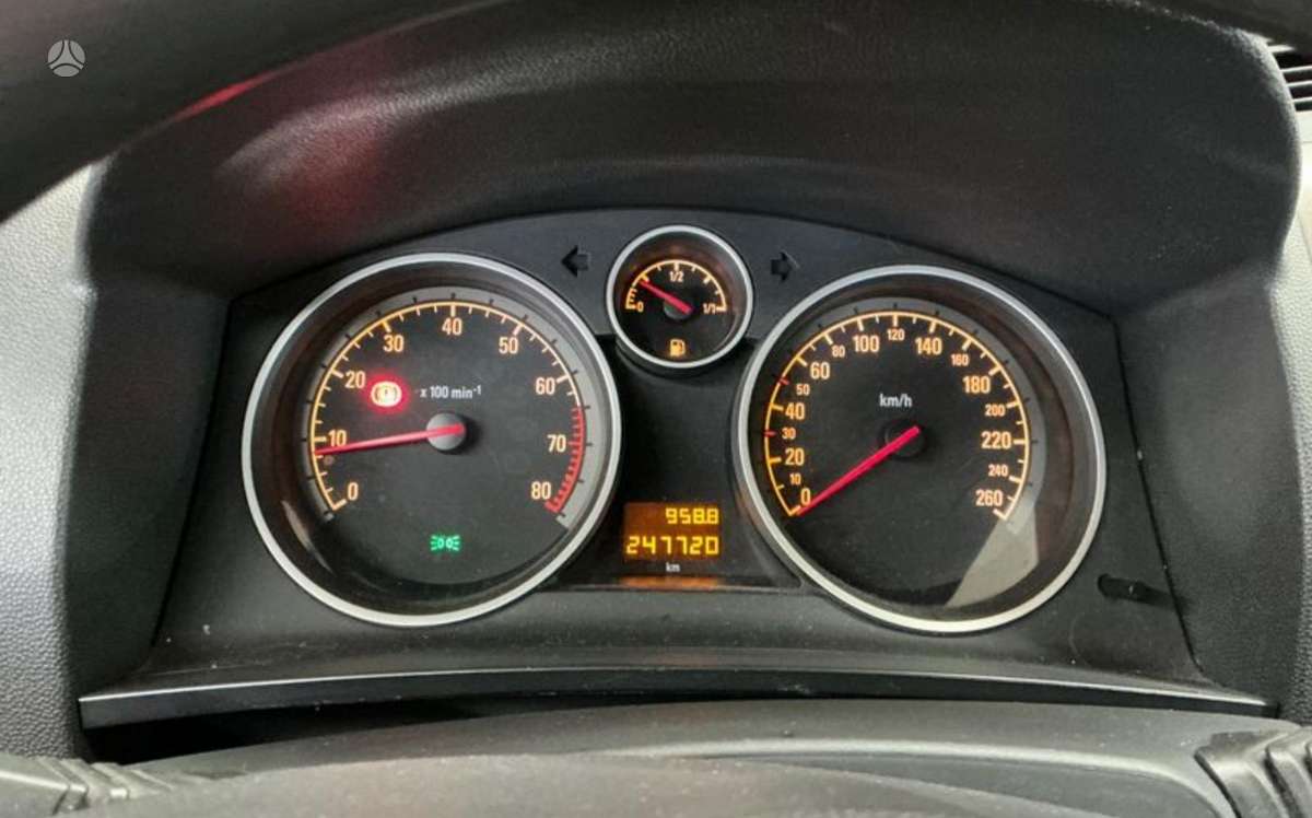Opel Zafira 2007 — engine 1796 cm³, 140 HP (103kW)