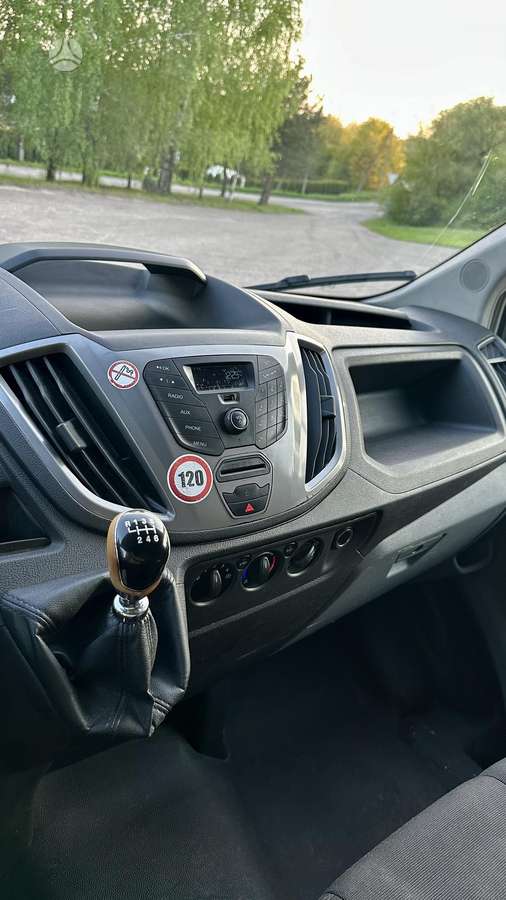 Ford Transit 2015 — салон