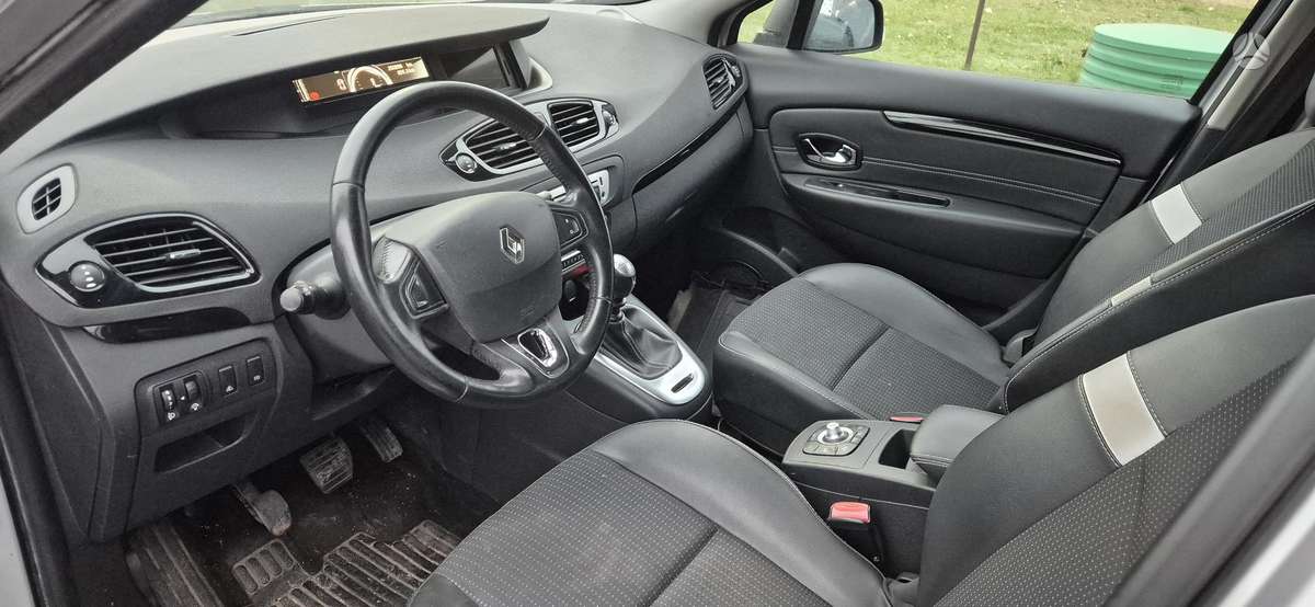 Renault Grand 2014 — photo 9
