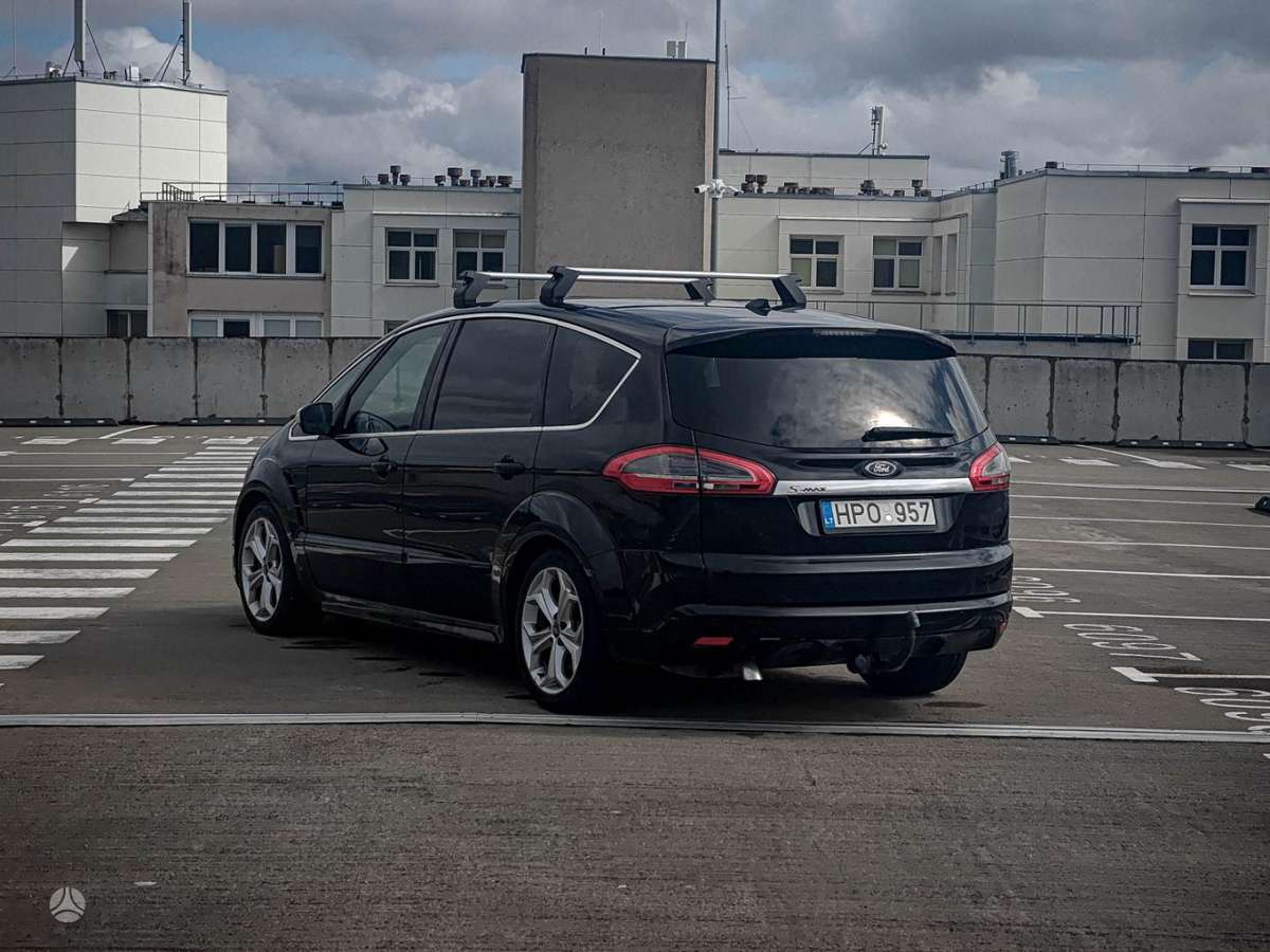 Ford S-MAX 2011 — photo 12