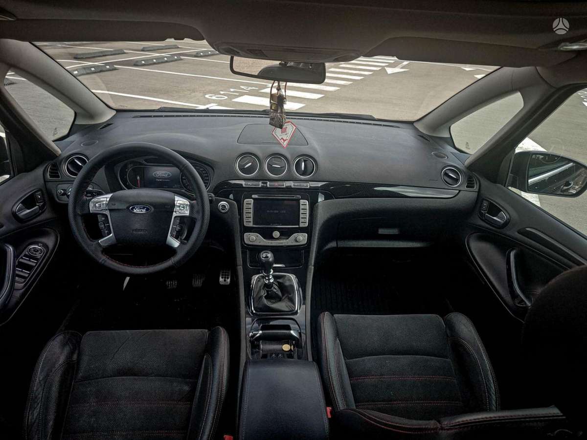 Ford S-MAX 2011 — photo 20