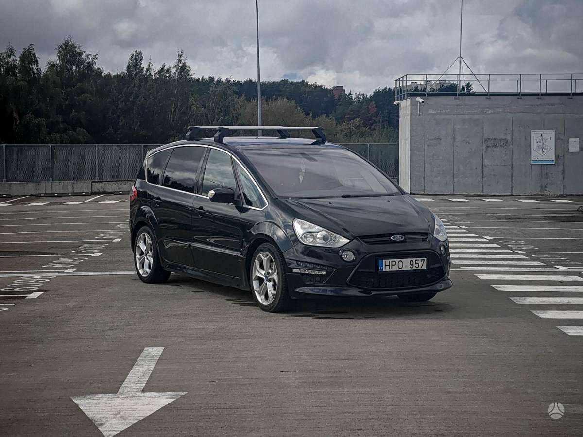 Ford S-MAX 2011 — interior