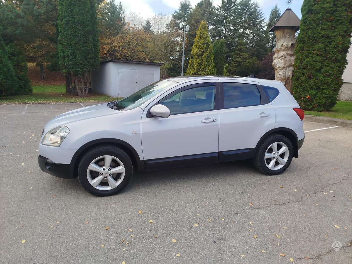 Nissan Qashqai 2008 — салон