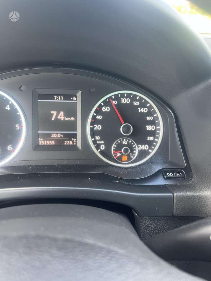 Volkswagen Tiguan 2012 — photo 15