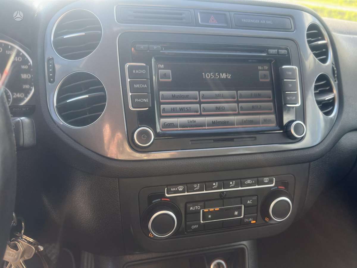 Volkswagen Tiguan 2012 — photo 6