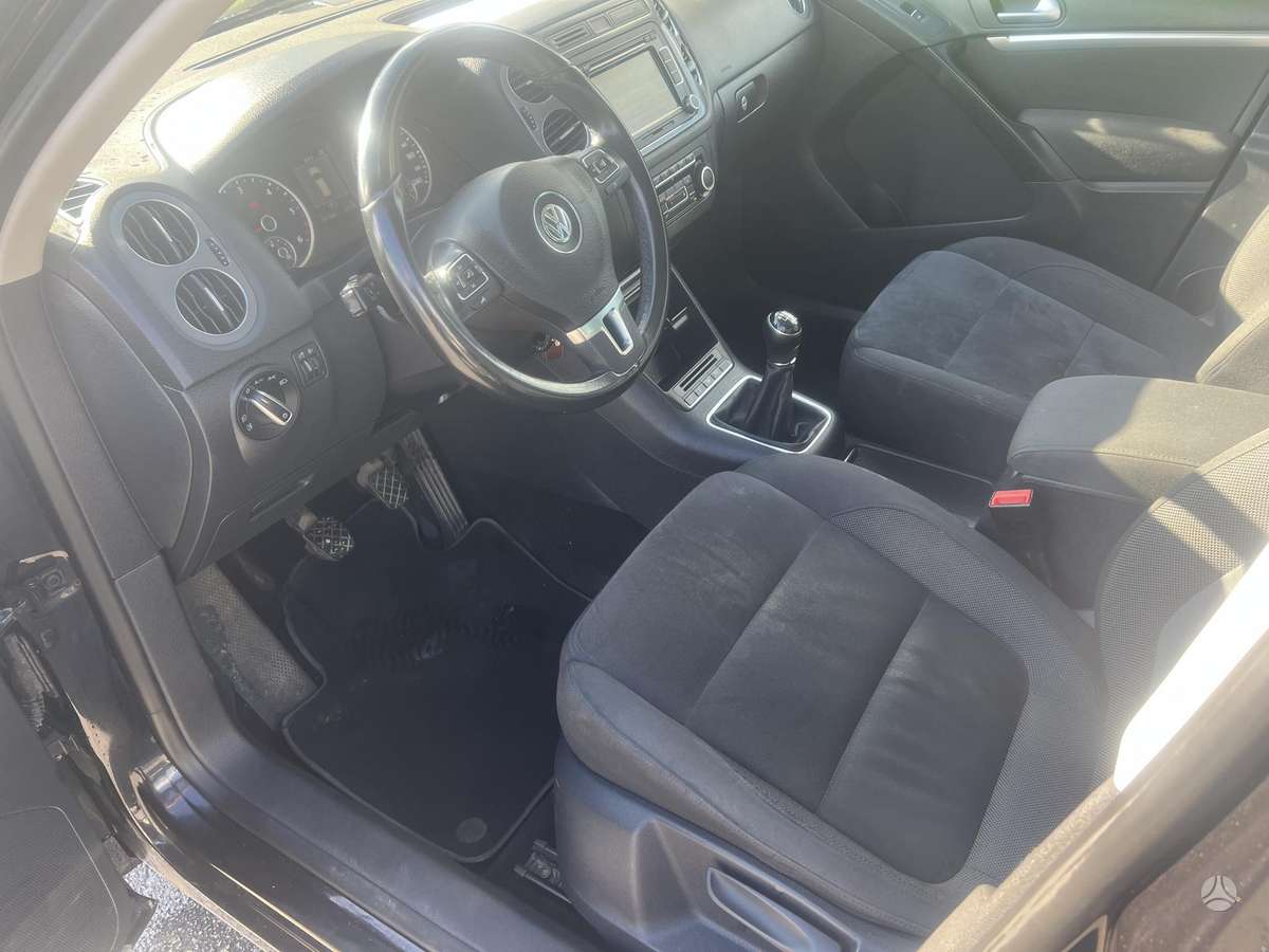 Volkswagen Tiguan 2012 — photo 7
