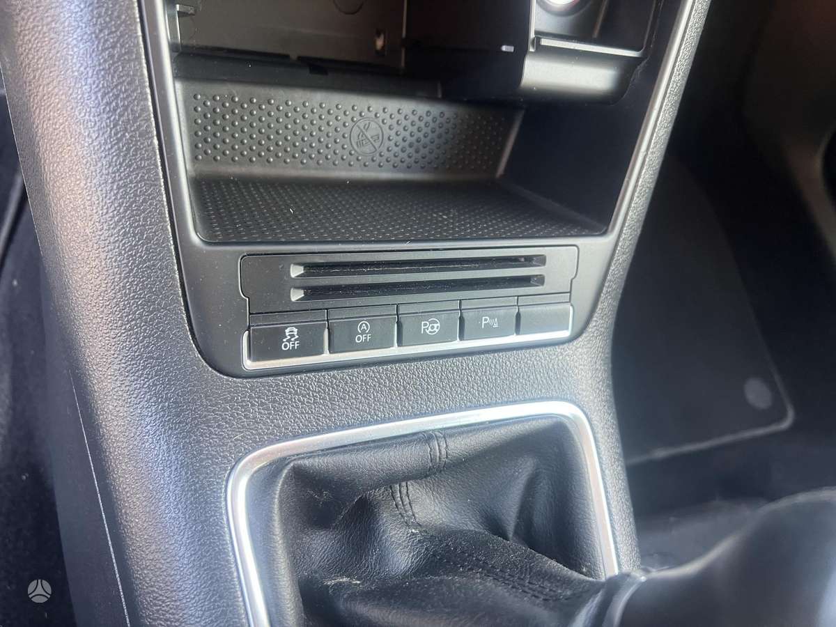 Volkswagen Tiguan 2012 — photo 8