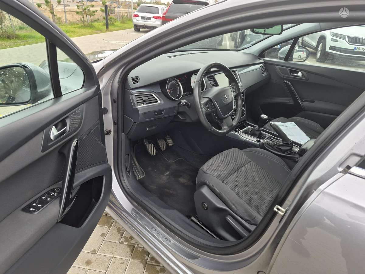 Peugeot 508 2015 — photo 11