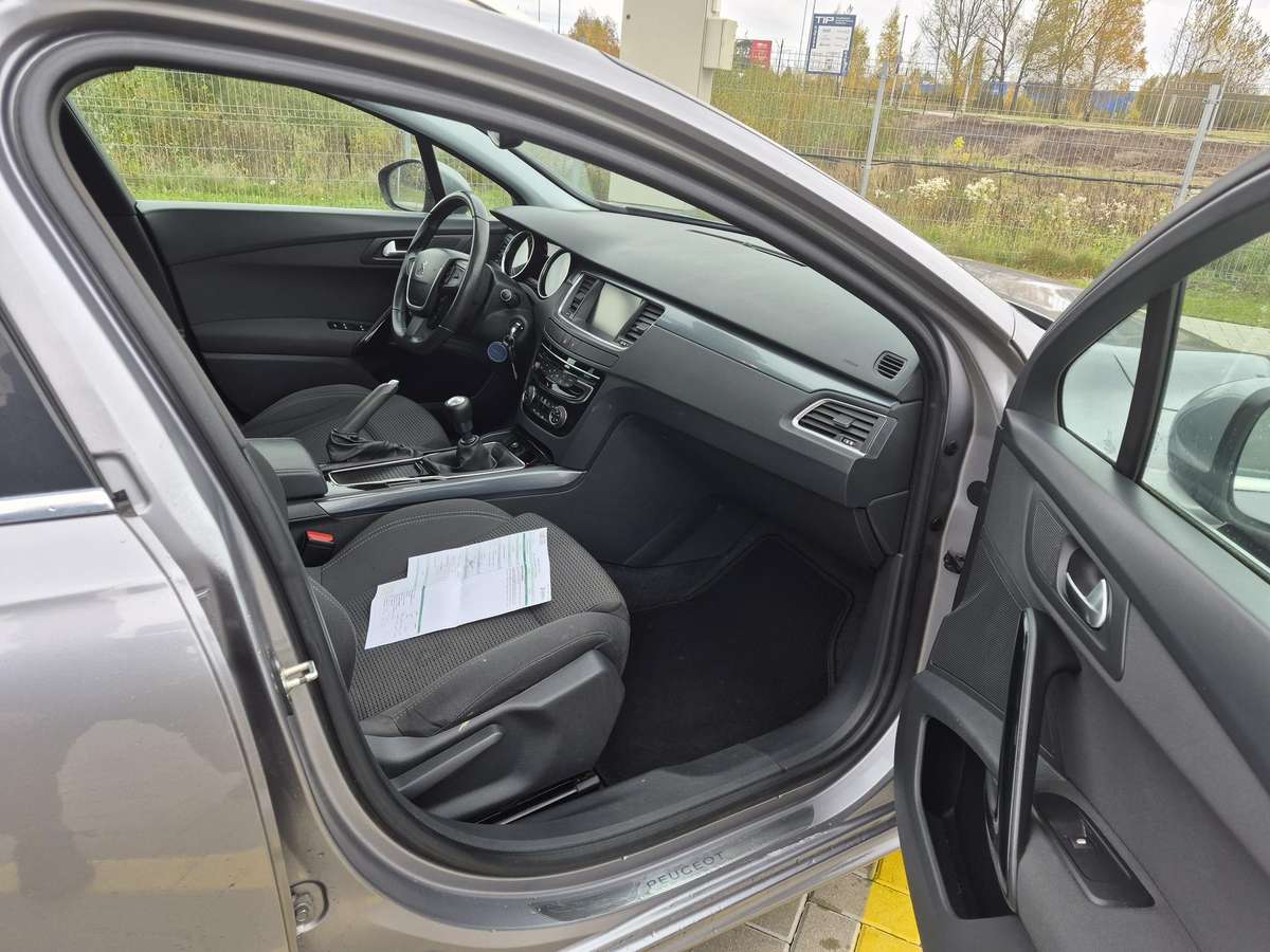 Peugeot 508 2015 — photo 14