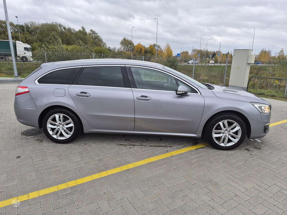 Peugeot 508 2015 — engine 1560 cm³, 120 HP (88kW)