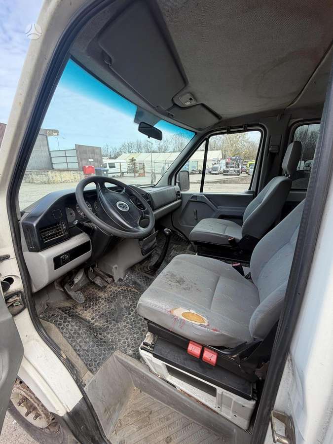 Volkswagen LT 2004 — photo 11