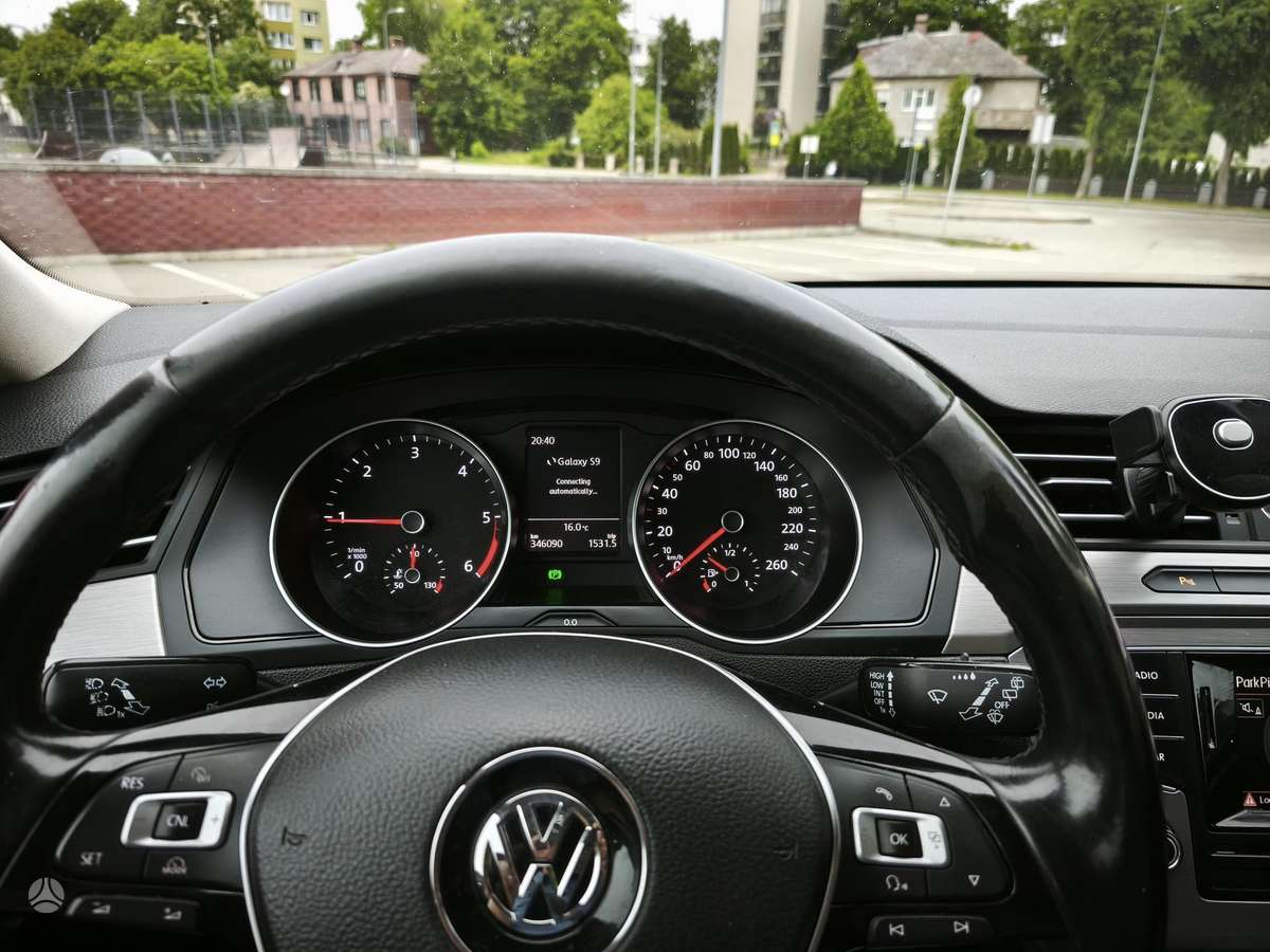 Volkswagen Passat 2015 — photo 13
