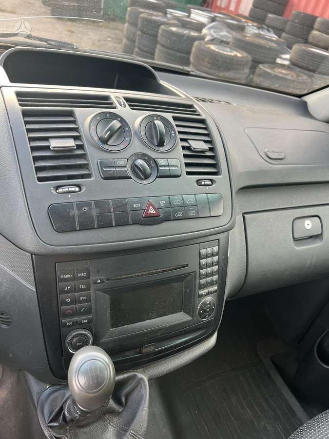Mercedes-Benz Vito 2011 — photo 17
