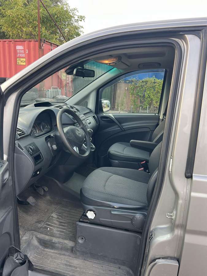 Mercedes-Benz Vito 2011 — photo 9