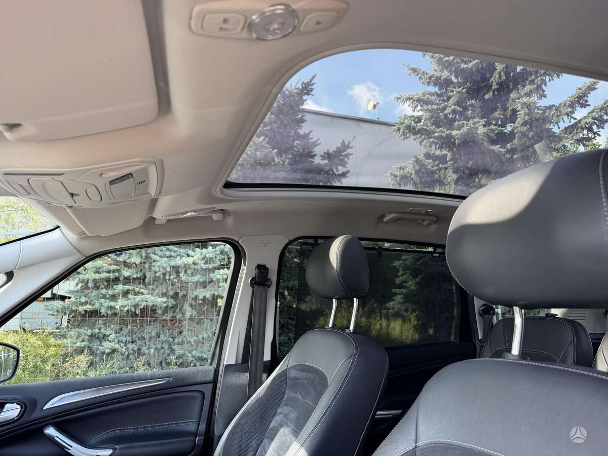 Ford S-MAX 2013 — photo 13