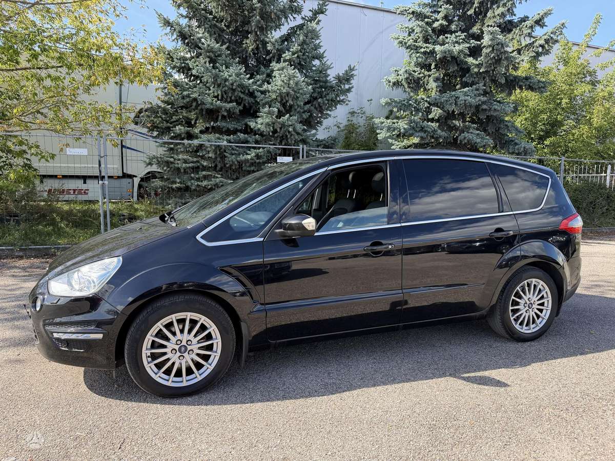 Ford S-MAX 2013 — photo 9