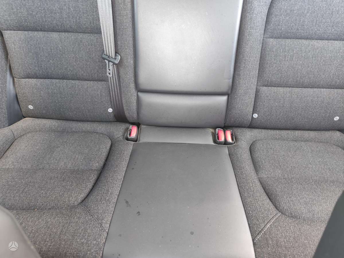 Volvo XC70 2011 — photo 10