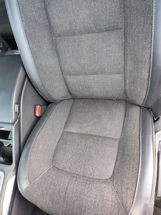 Volvo XC70 2011 — photo 7