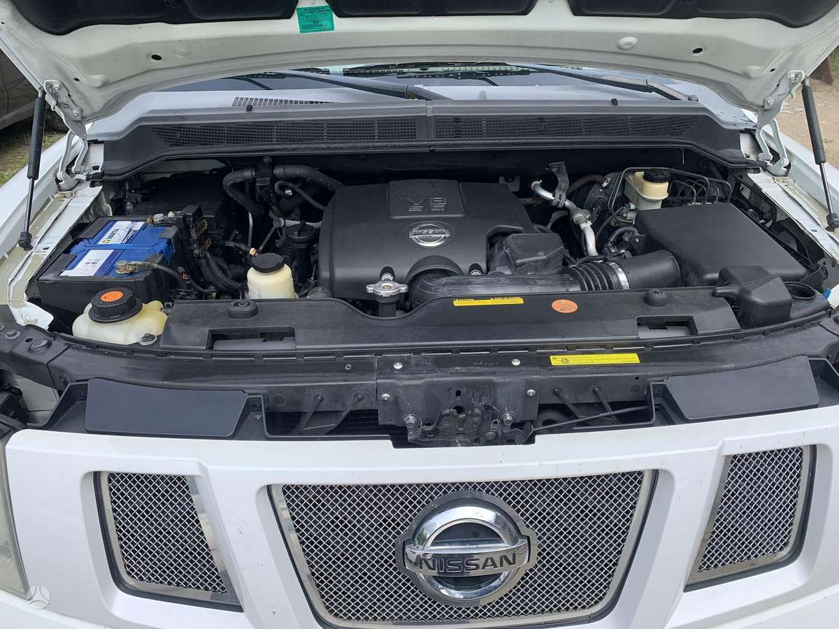 Nissan Armada 2008 — photo 10