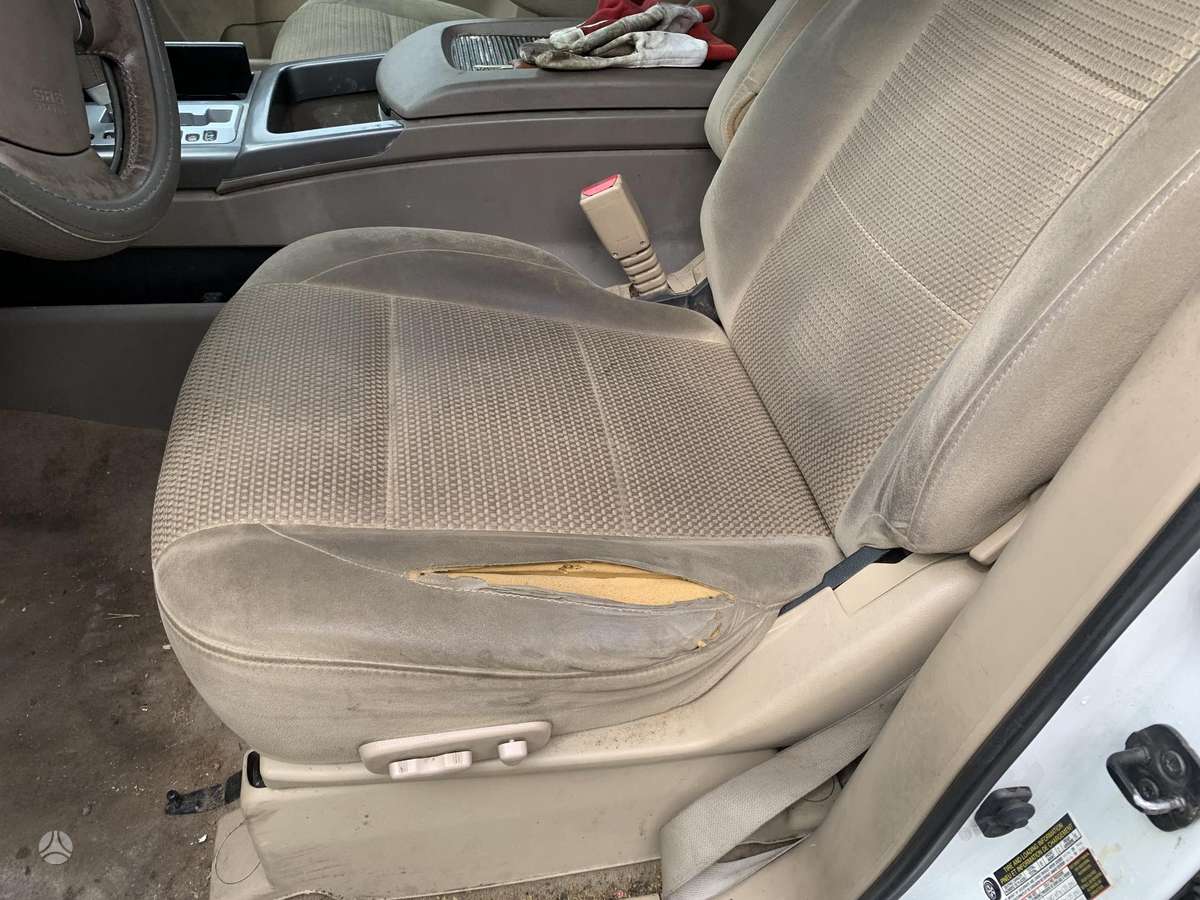 Nissan Armada 2008 — photo 15