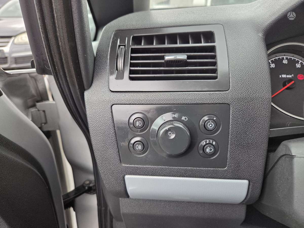 Opel Zafira 2008 — фото 16