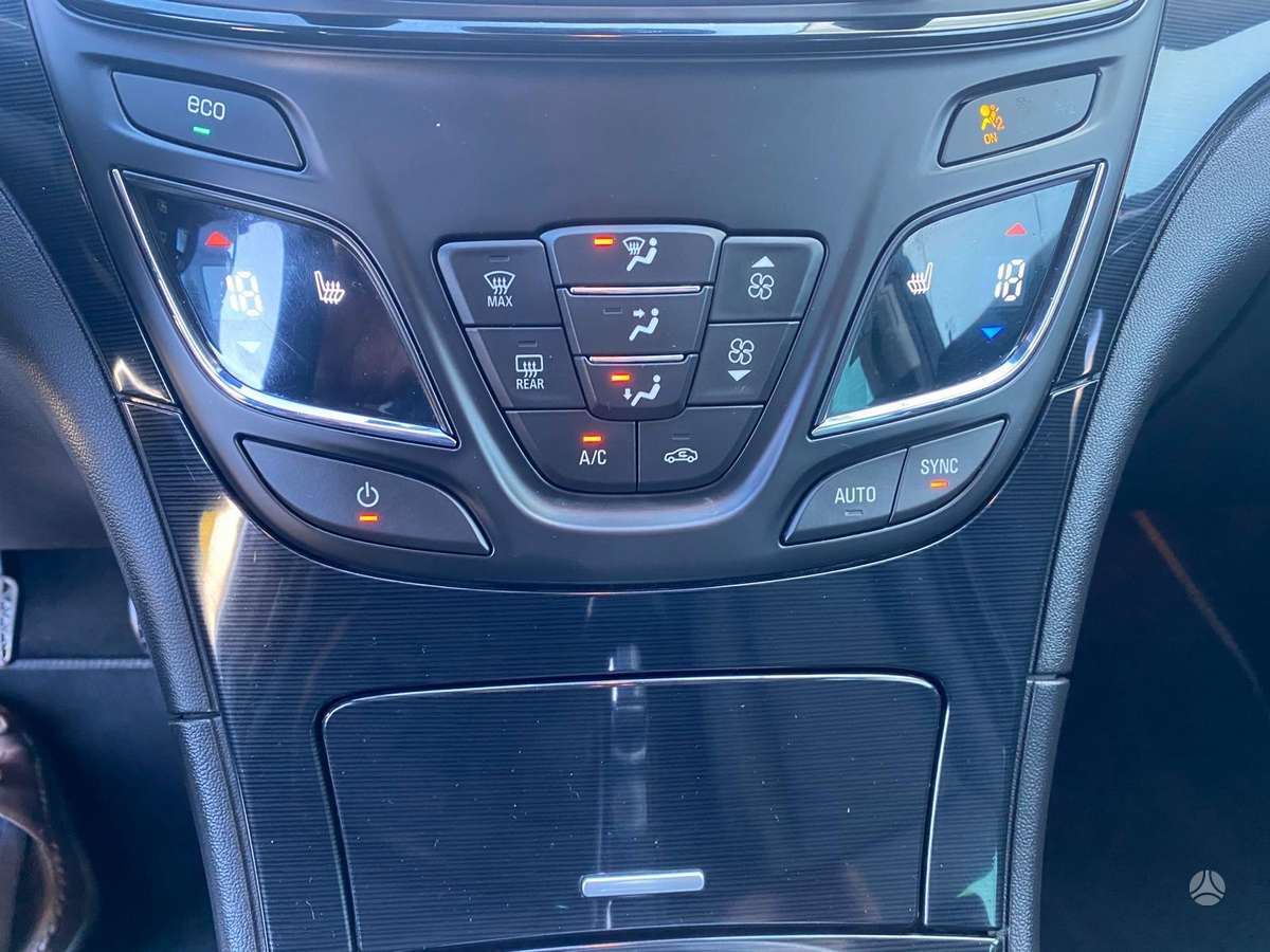 Opel Insignia 2014 — photo 16