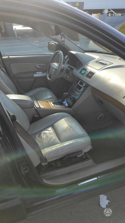 Volvo XC90 2005 — photo 10