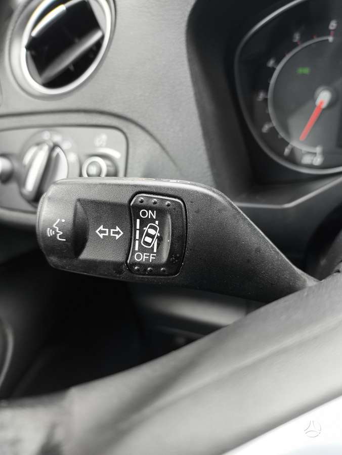Ford S-MAX 2013 — photo 25