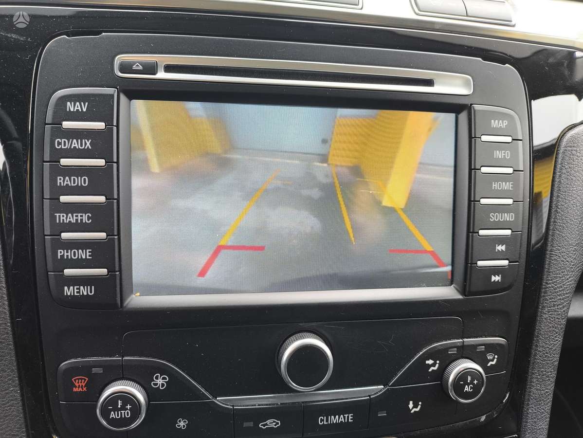 Ford S-MAX 2013 — photo 27