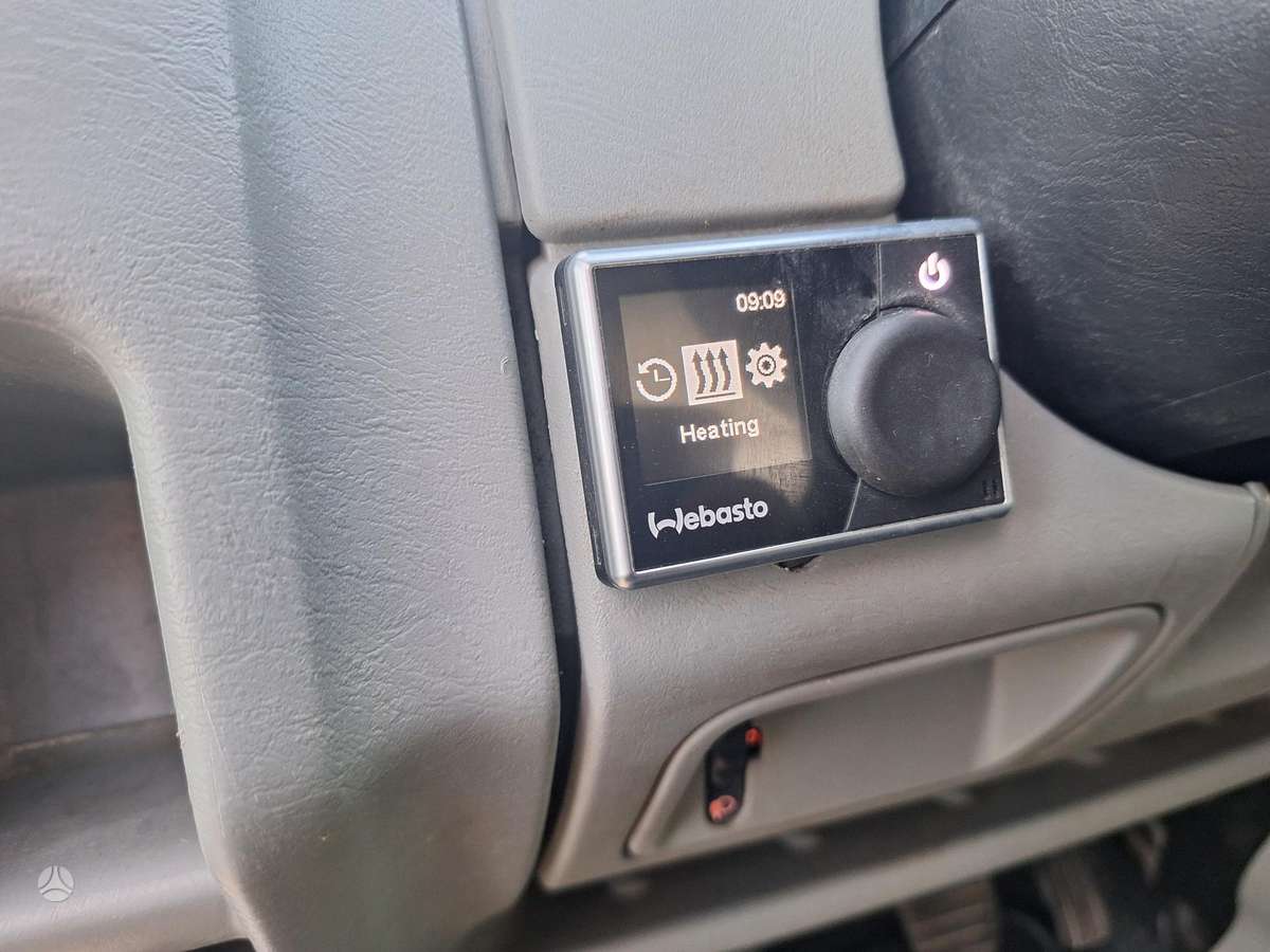 Opel Vivaro 2012 — photo 8