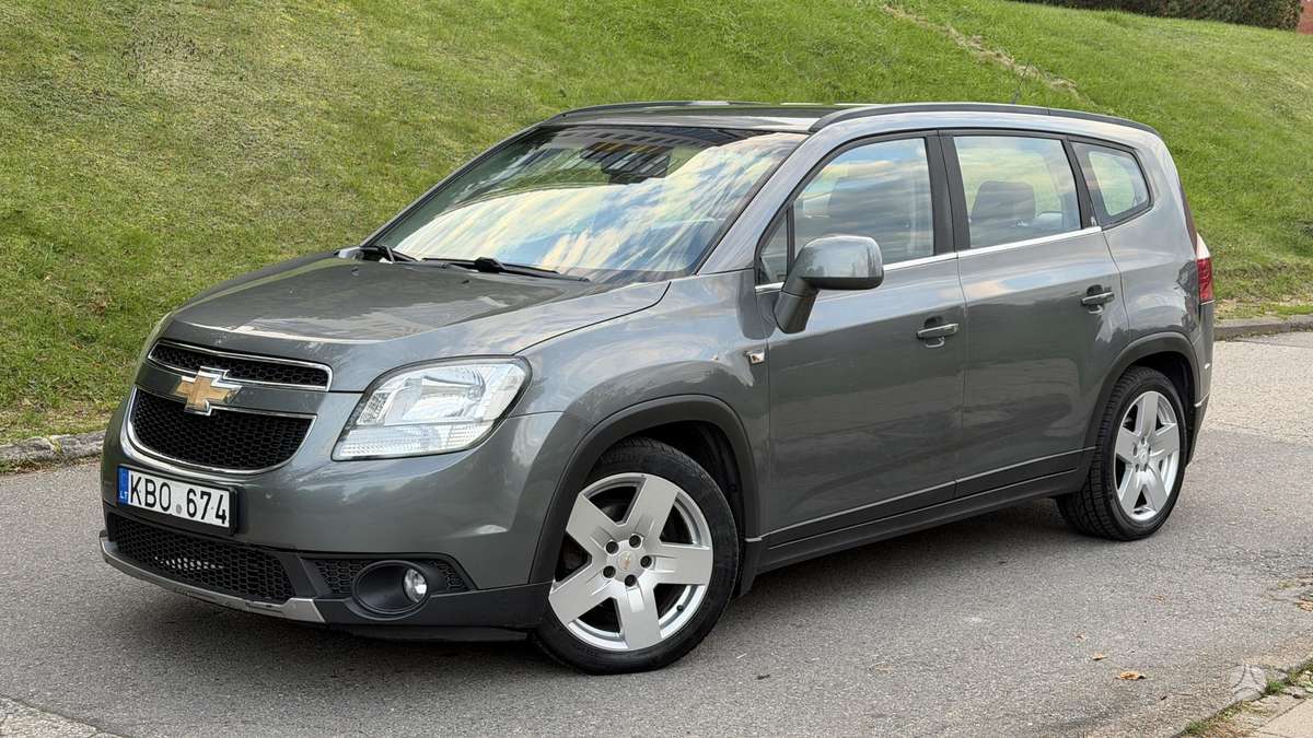 Chevrolet Orlando 2011 — вигляд ззаду