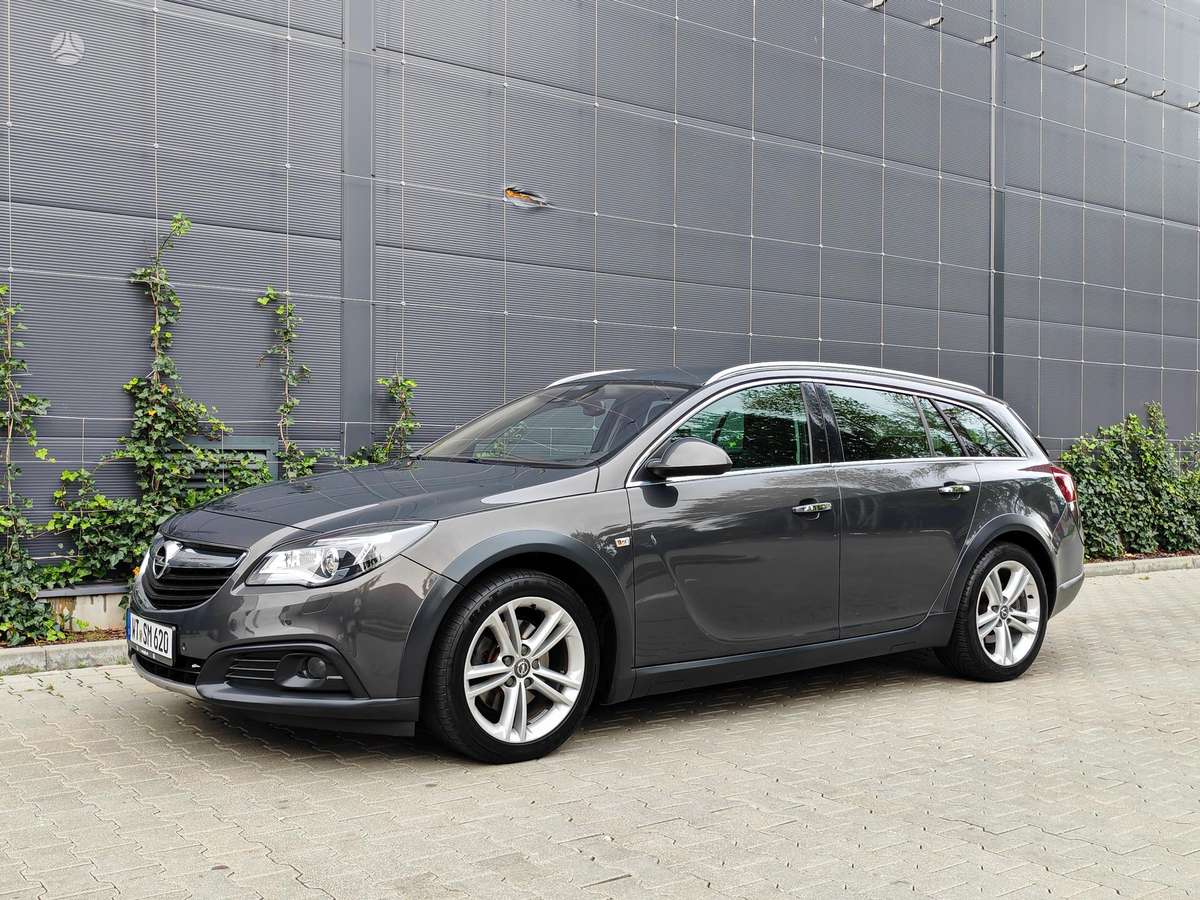 Opel Insignia 2015 — салон