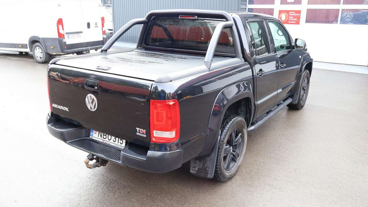 Volkswagen Amarok 2014 — interior