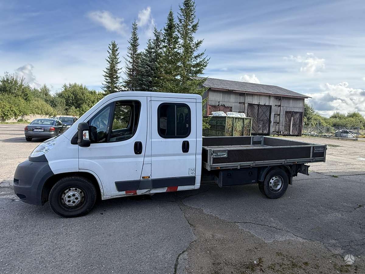 Peugeot Boxer 2008 — салон