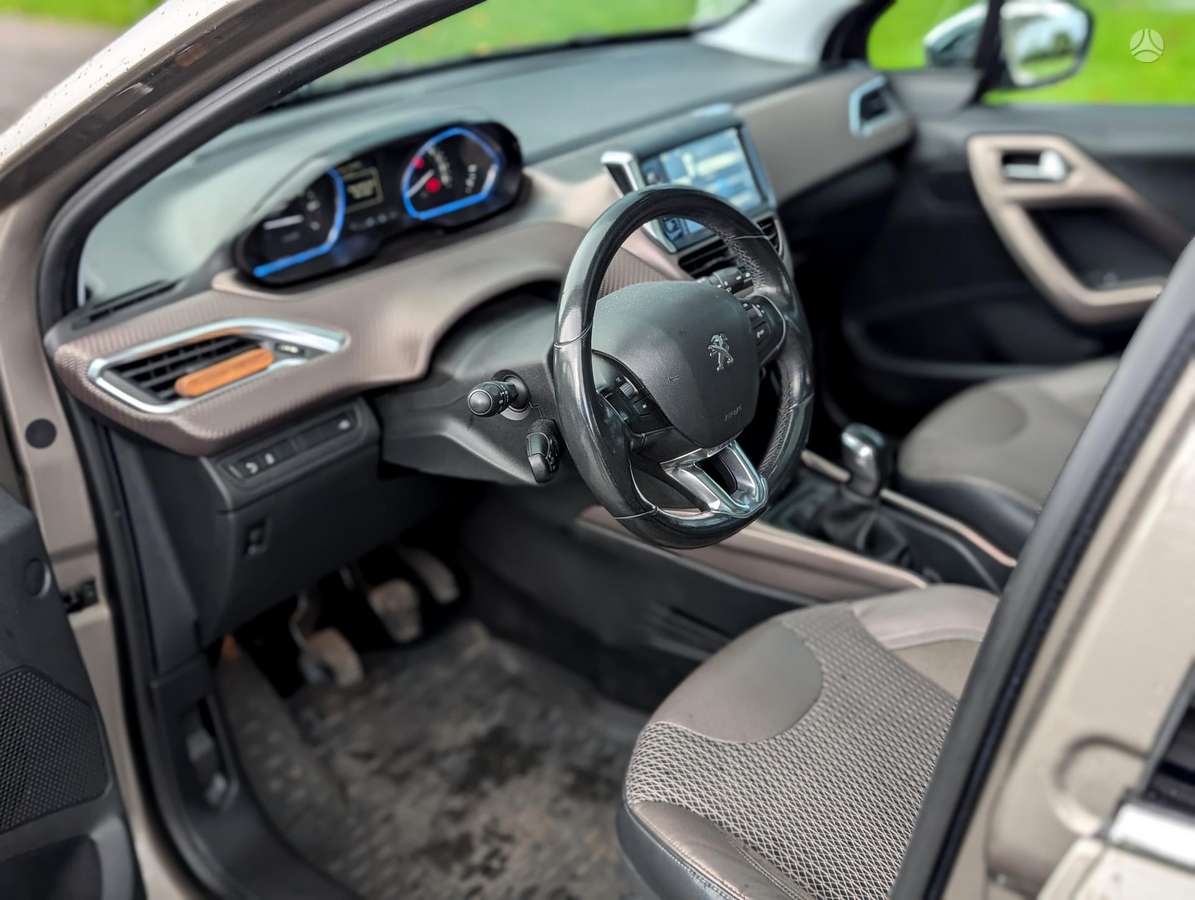 Peugeot 2008 2014 — photo 10
