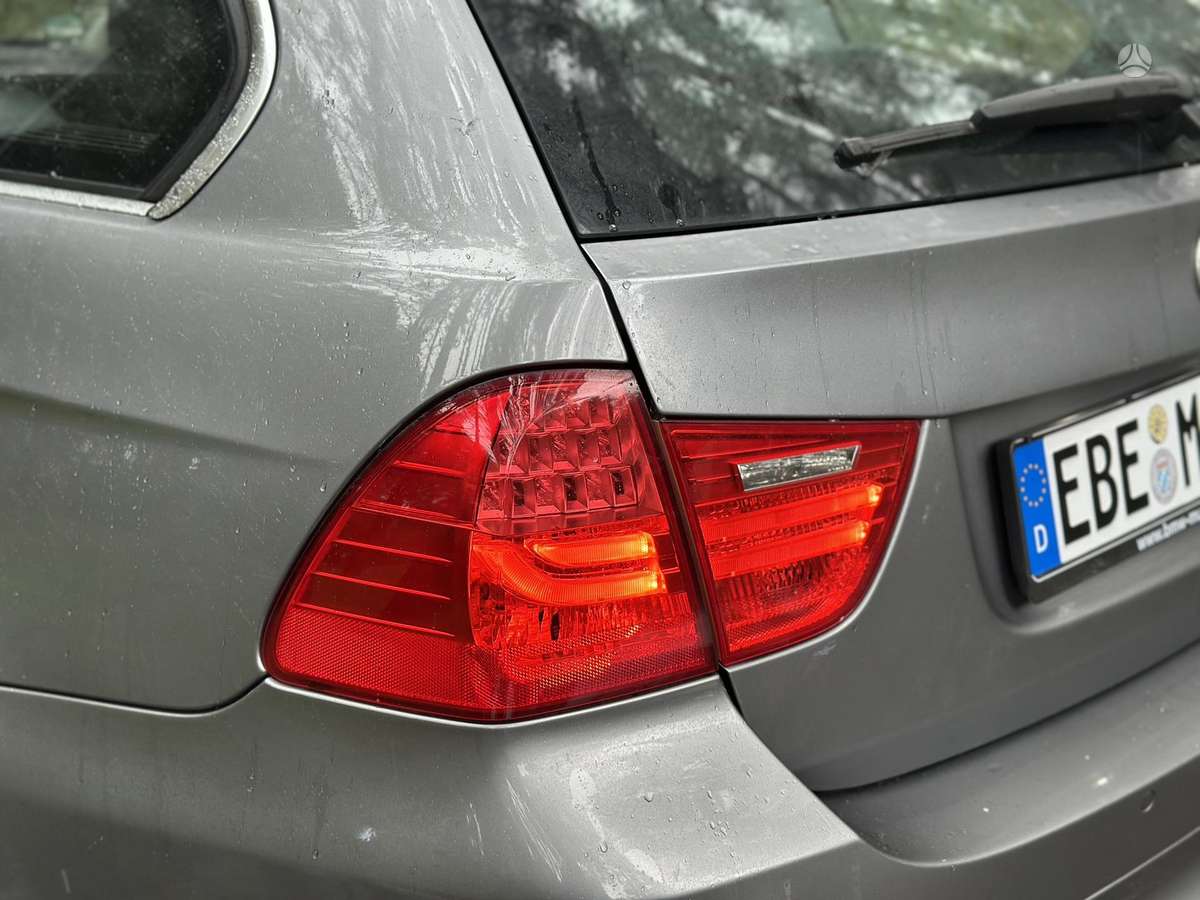 BMW 325 2010 — photo 5