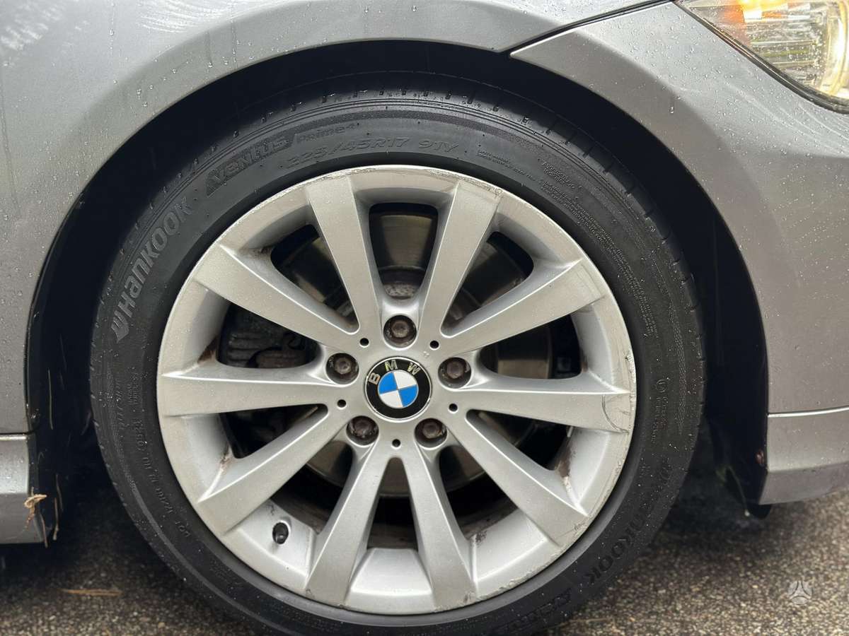 BMW 325 2010 — photo 9