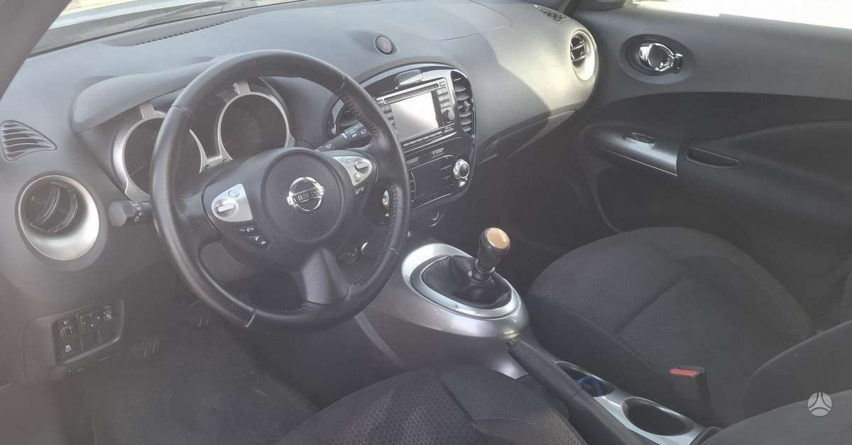 Nissan Juke 2011 — photo 11