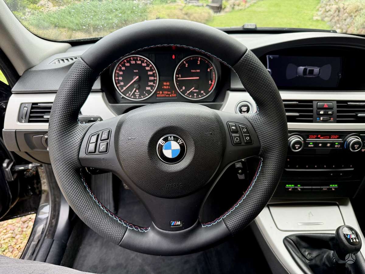 BMW 320 2009 — photo 9