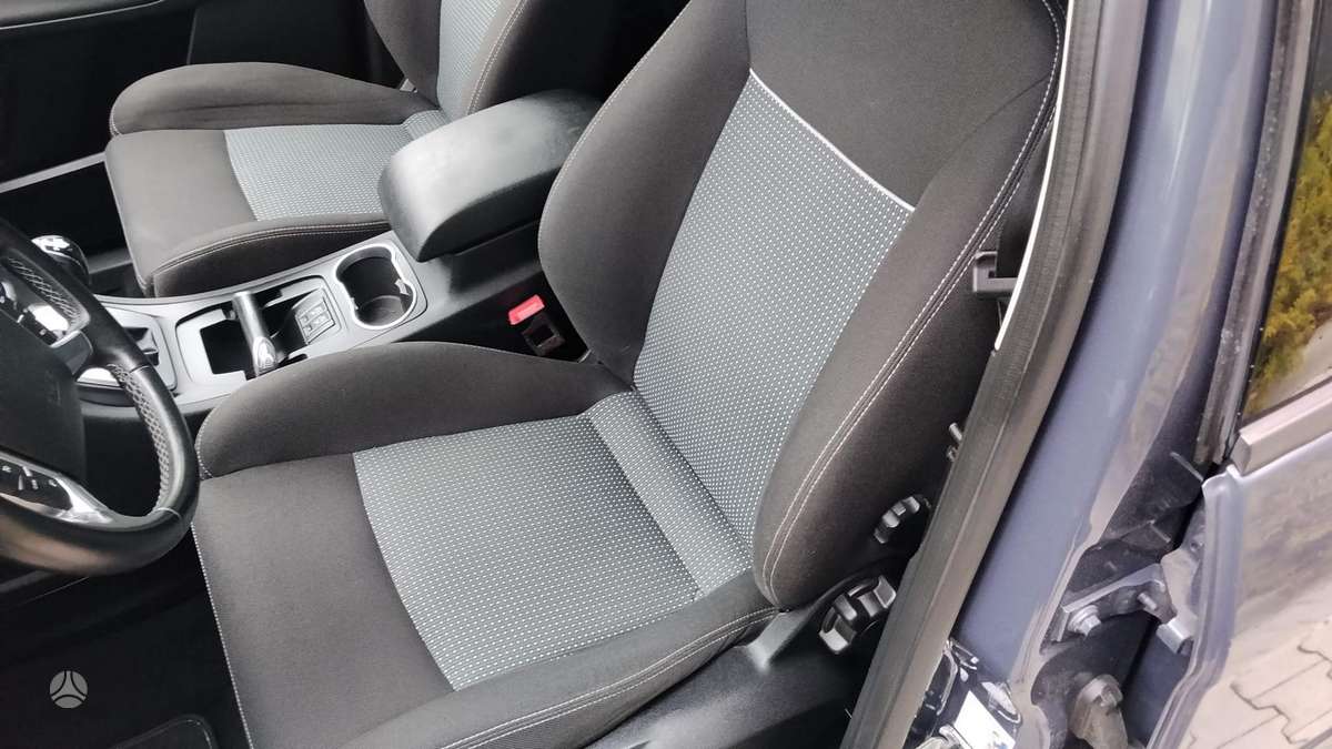 Ford S-MAX 2014 — photo 12