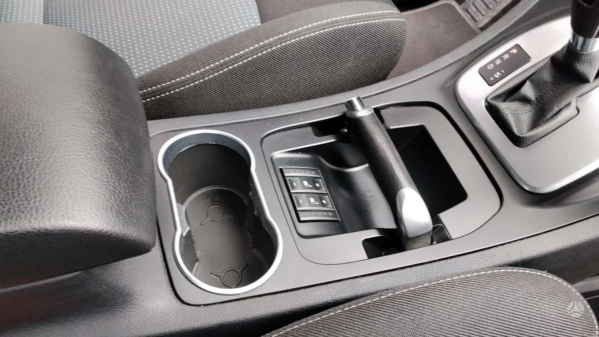 Ford S-MAX 2014 — photo 18