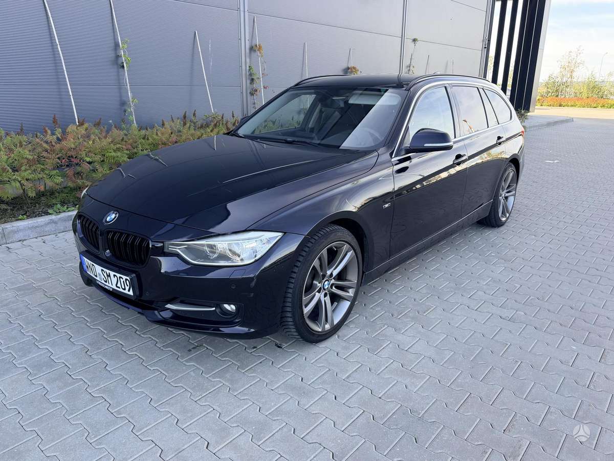 BMW 320 2014 — вигляд ззаду