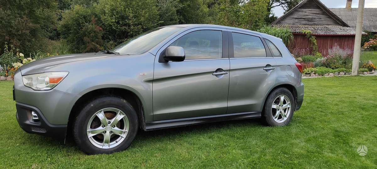 Mitsubishi ASX 2010 — rear view