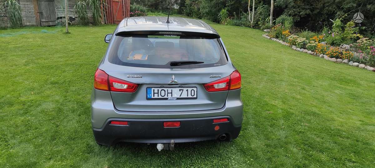 Mitsubishi ASX 2010 — interior